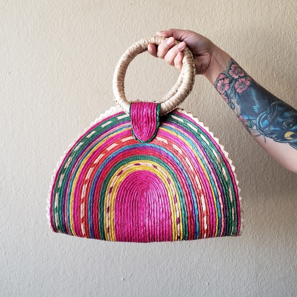 Vintage Handbags - 💙💚💛 Vintage Rainbow Wicker Bag 🧡💜❤